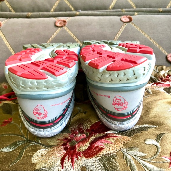 Brooks Ghost Sneakers 11 in Gray Fabric Upper and Pink Trim (7) - Picture 5 of 9